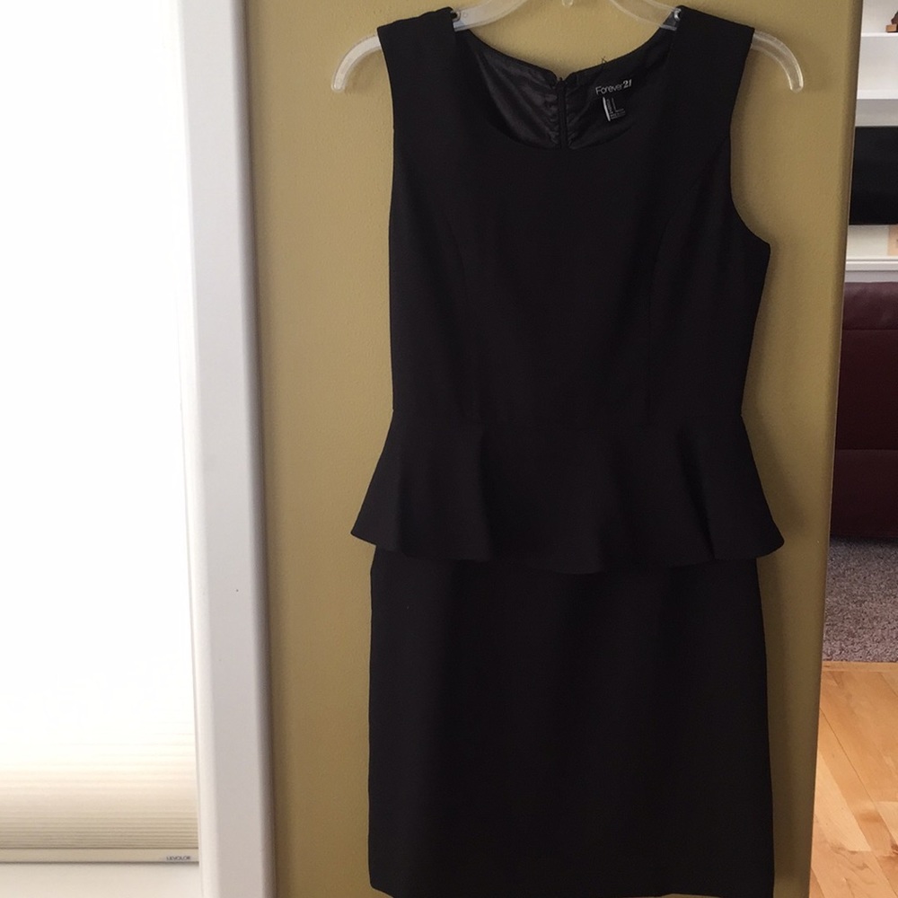 💋2/$30💋 NWOT Forever 21 women's dress